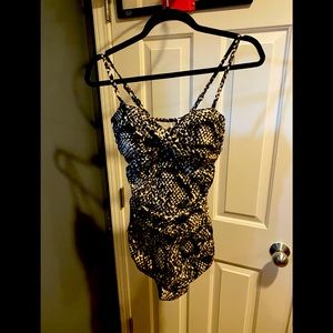 Shore shapes swimwear - Size 8